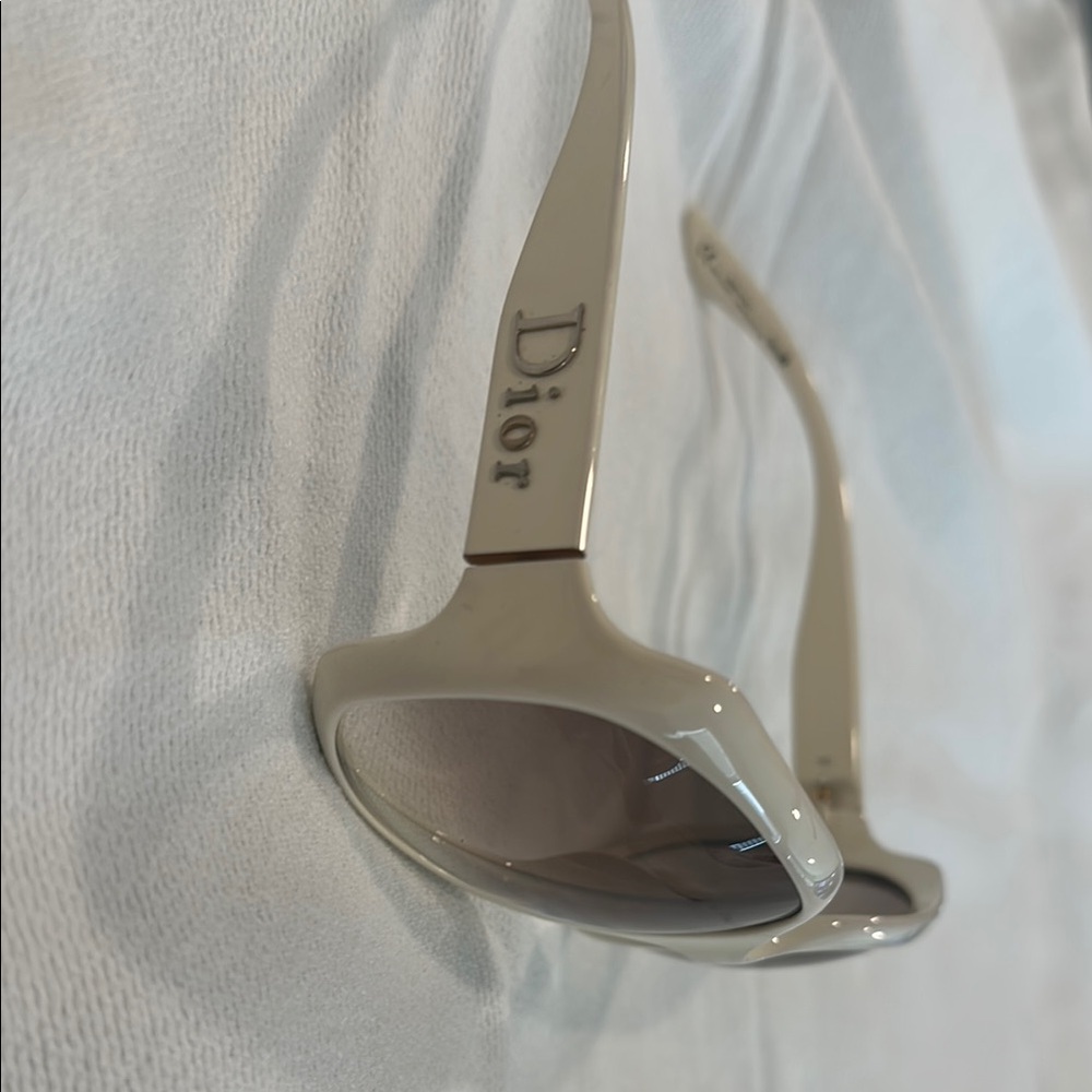 Dior Glossy Elegant Cream Sunglasses